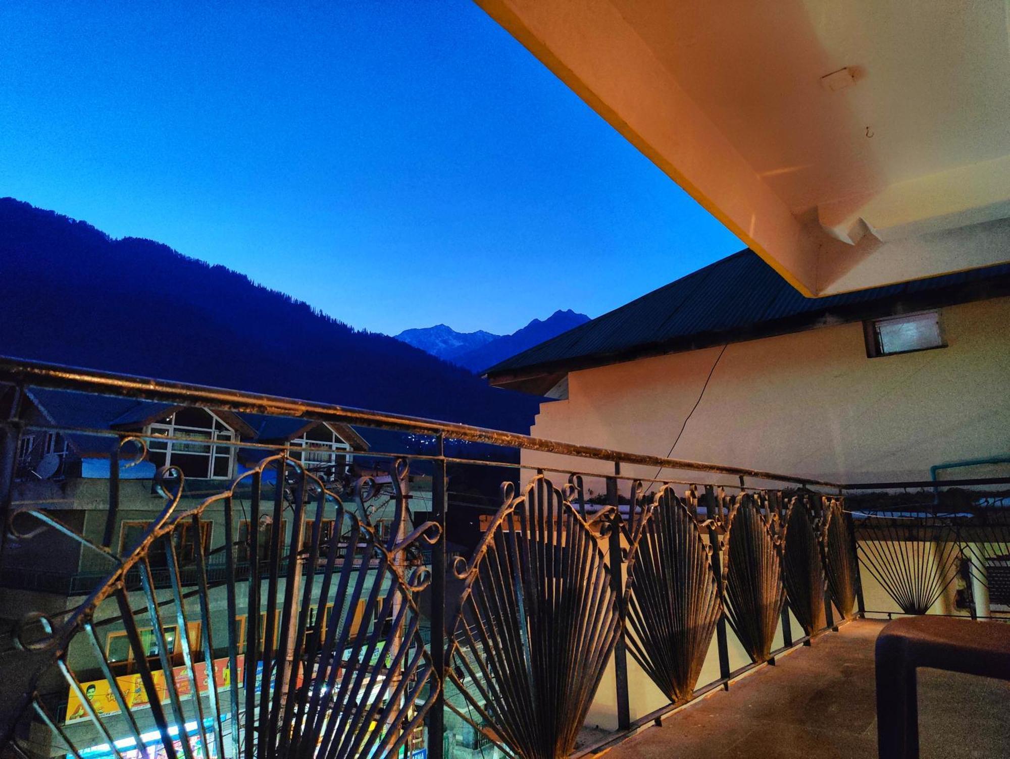 Surya International Hotel Manali Near Mall Road מראה חיצוני תמונה