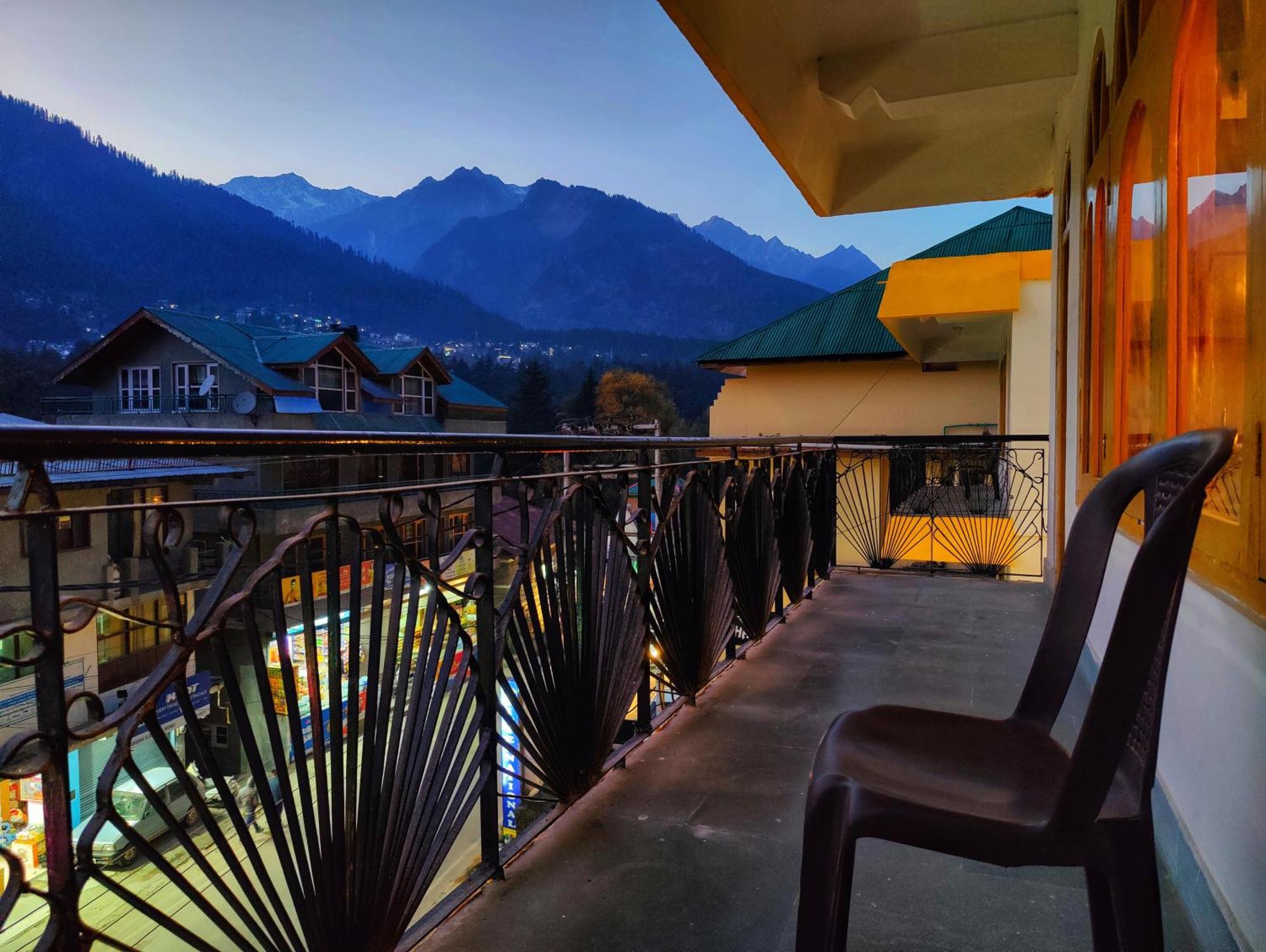 Surya International Hotel Manali Near Mall Road מראה חיצוני תמונה