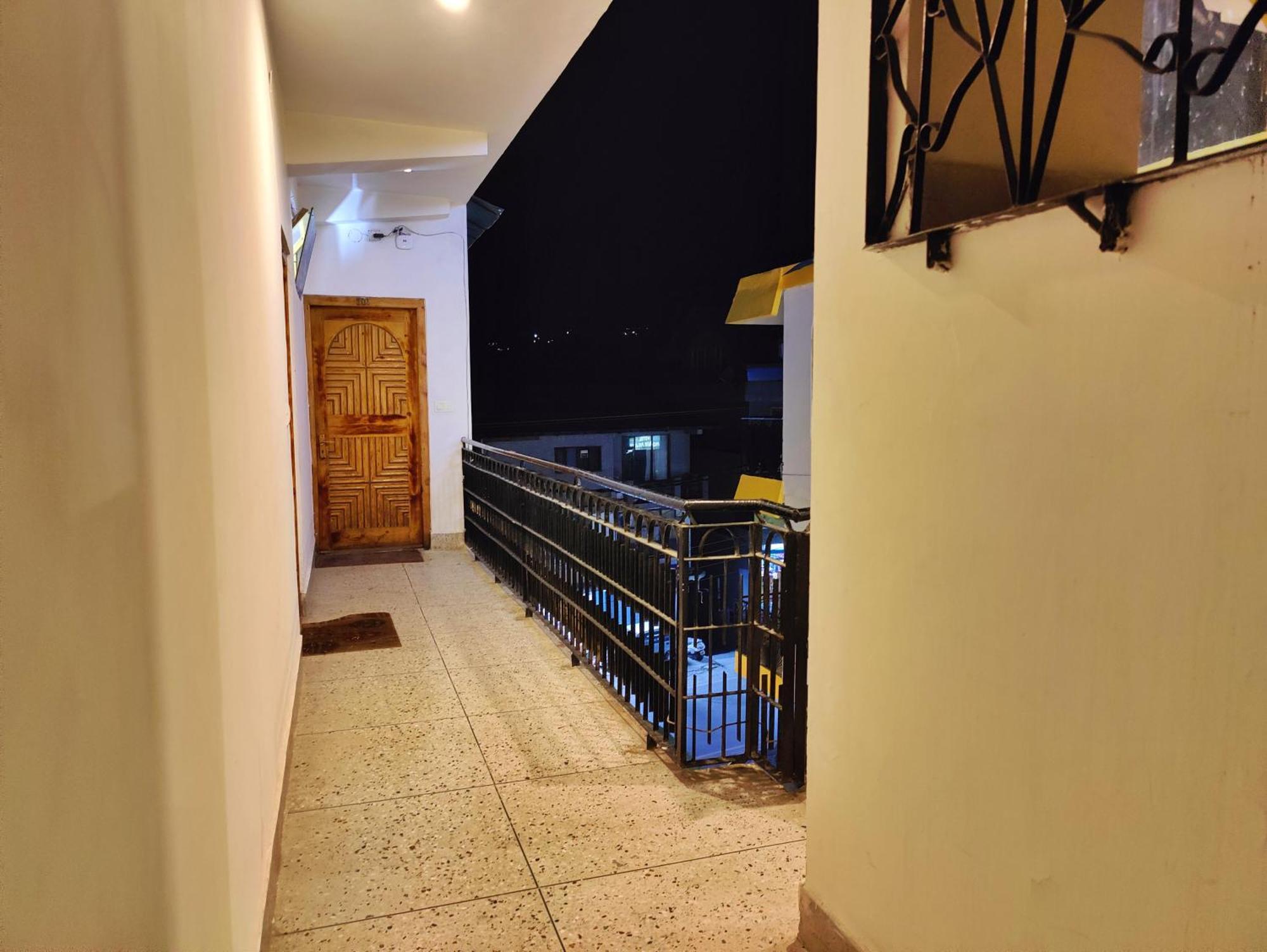 Surya International Hotel Manali Near Mall Road מראה חיצוני תמונה