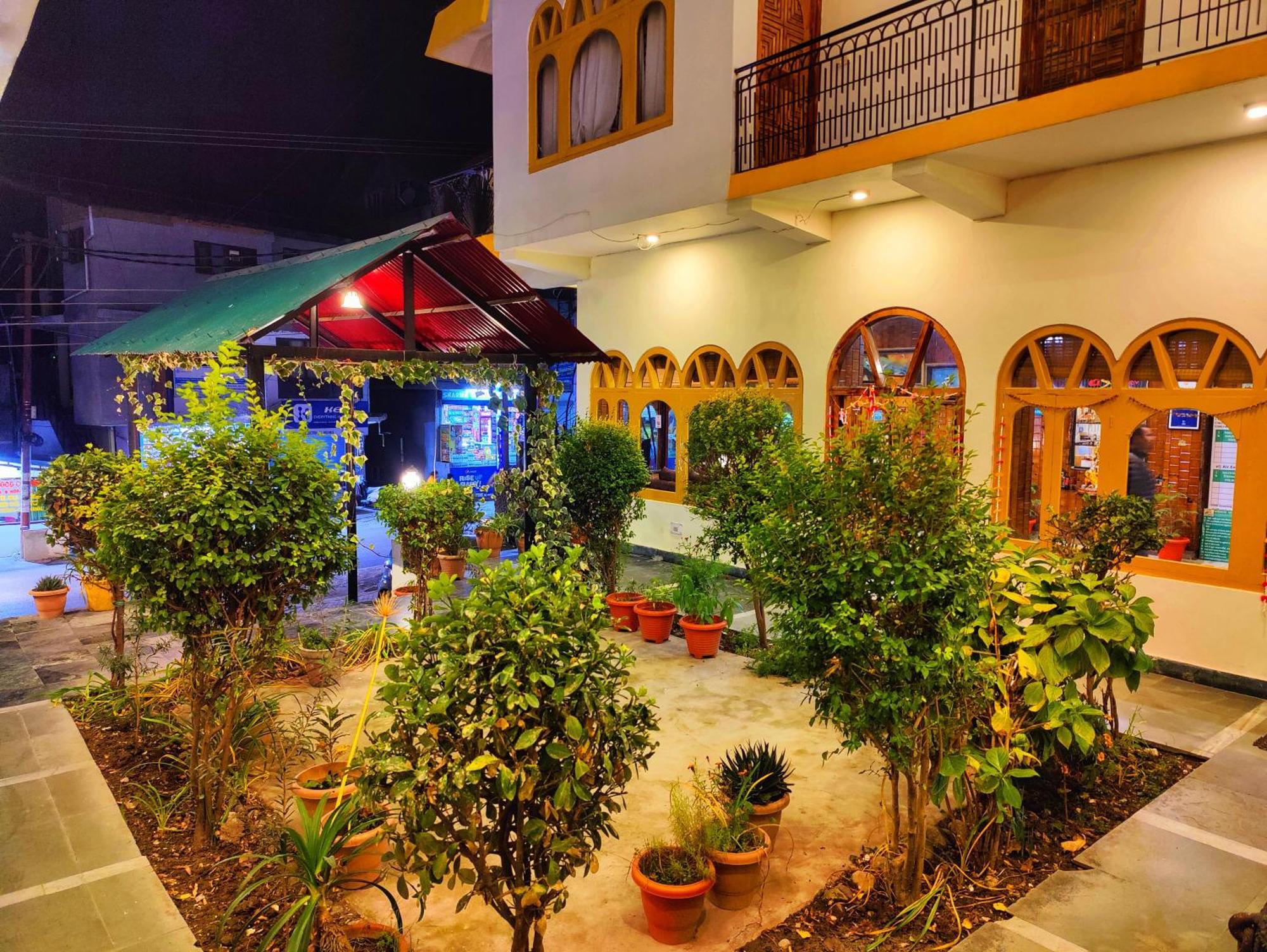 Surya International Hotel Manali Near Mall Road מראה חיצוני תמונה
